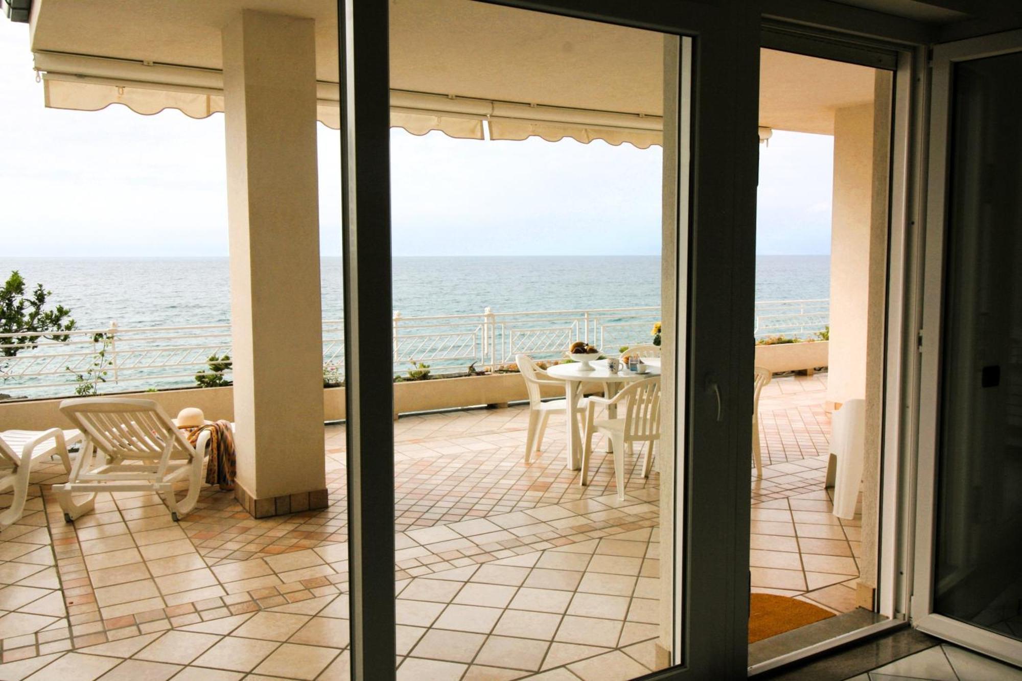 Villa Laura - Sul Mare Pizzo  Luaran gambar