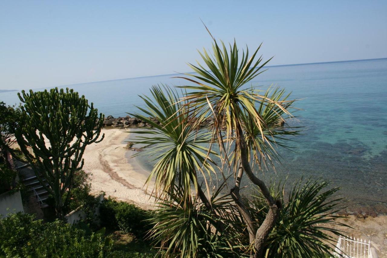 Villa Laura - Sul Mare Pizzo  Luaran gambar