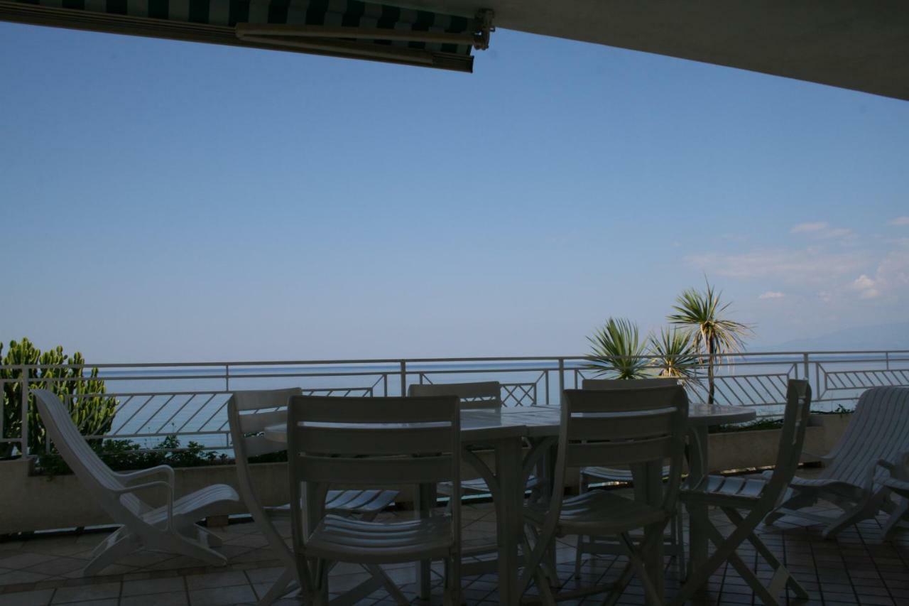 Villa Laura - Sul Mare Pizzo  Luaran gambar